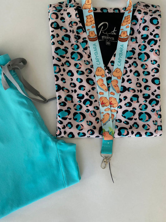 TOP ESTAMPADO ANIMAL PRINT TURQUESA