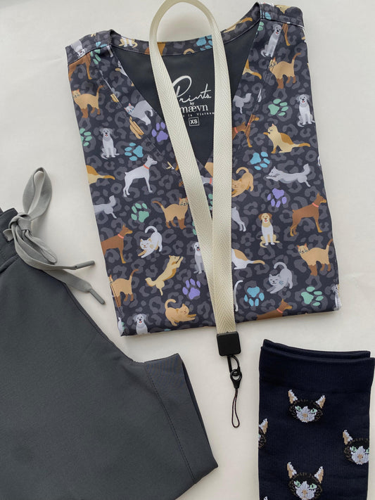 TOP ESTAMPADO HUELLA CANINA
