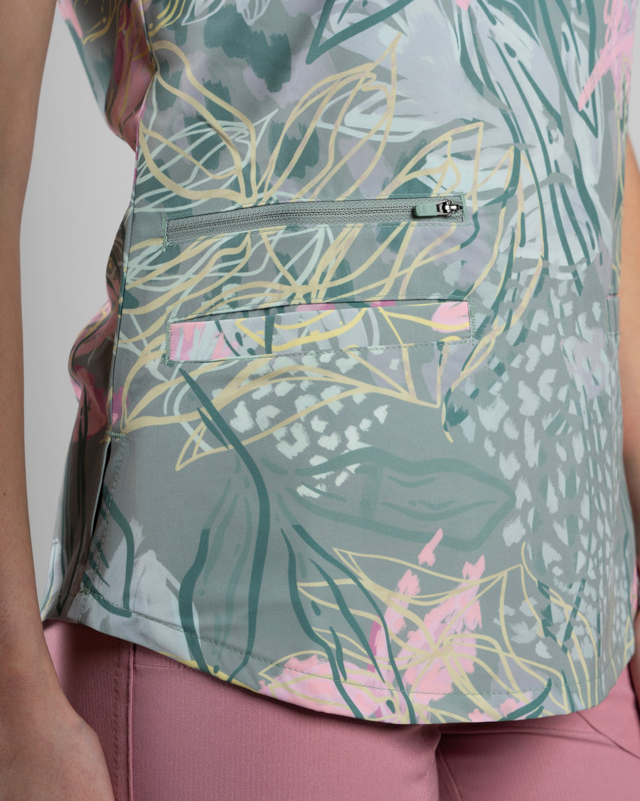 TOP ESTAMPADO BROTE OSCURO